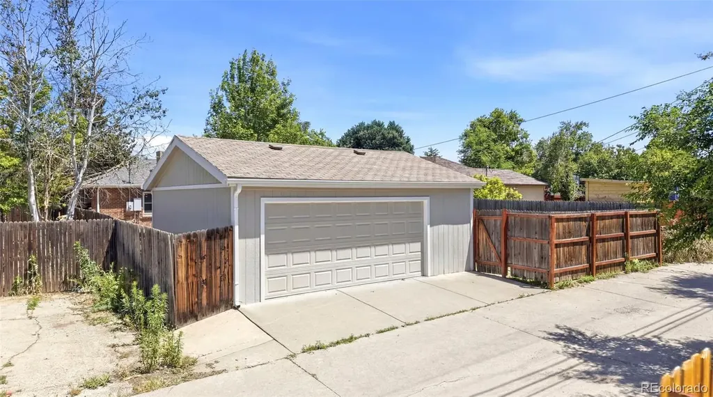 3115 N Steele Street Denver CO 80205