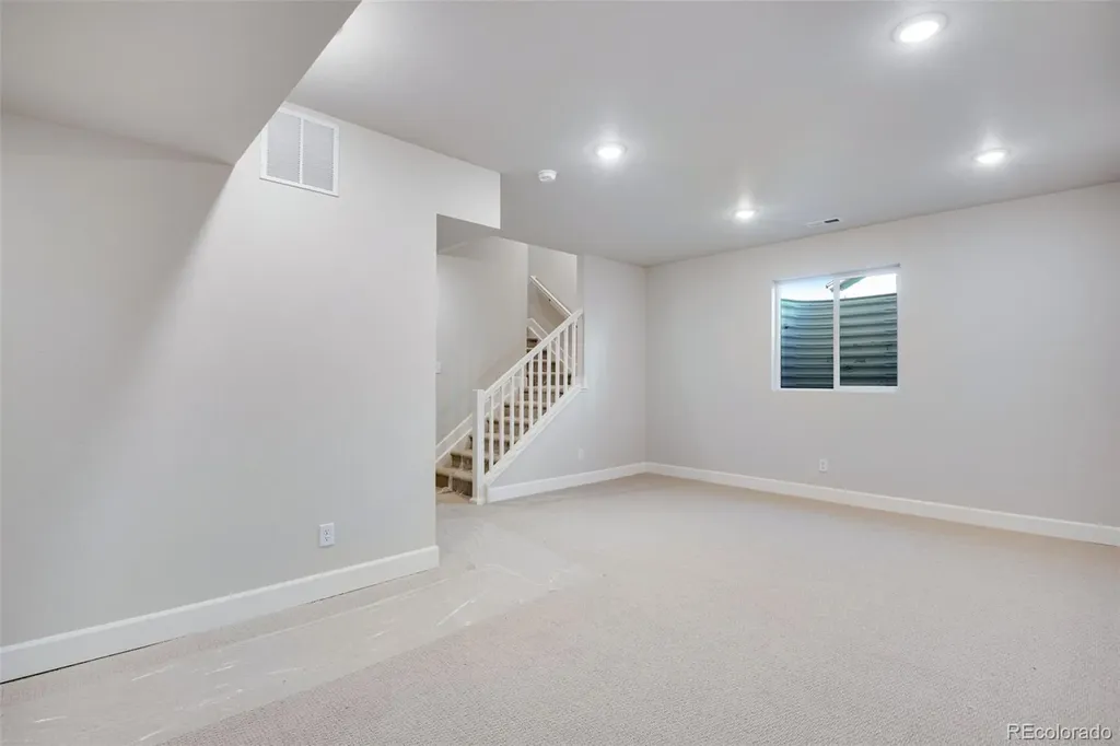 8568 Eckley Street Littleton CO 80125