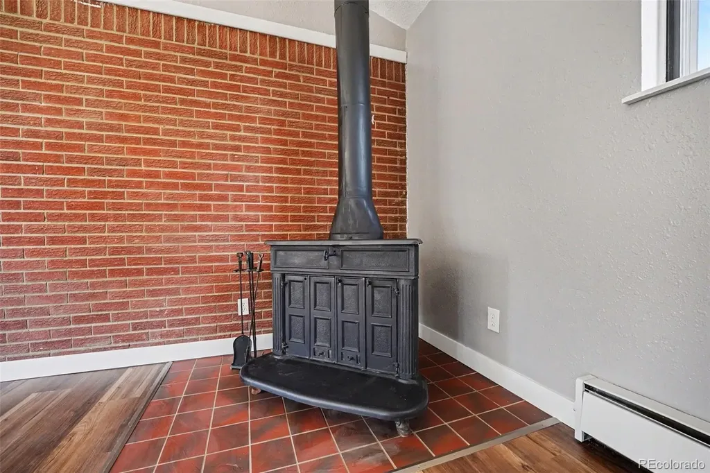 400 Leo Lane Denver CO 80260