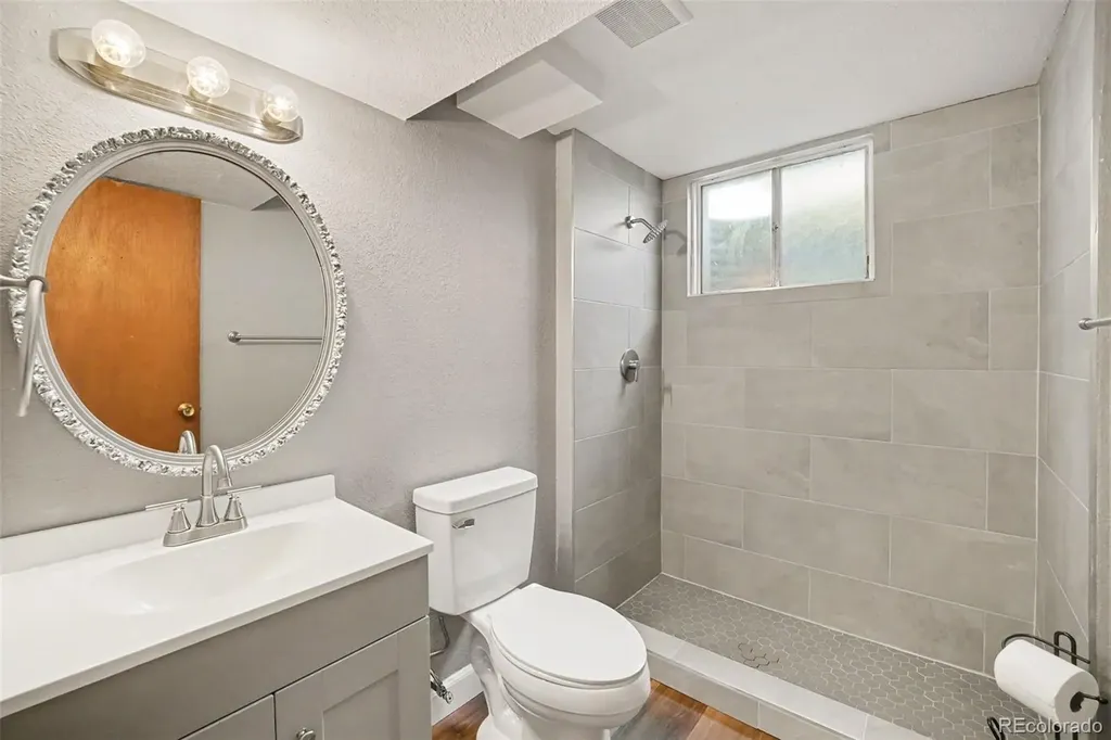 400 Leo Lane Denver CO 80260