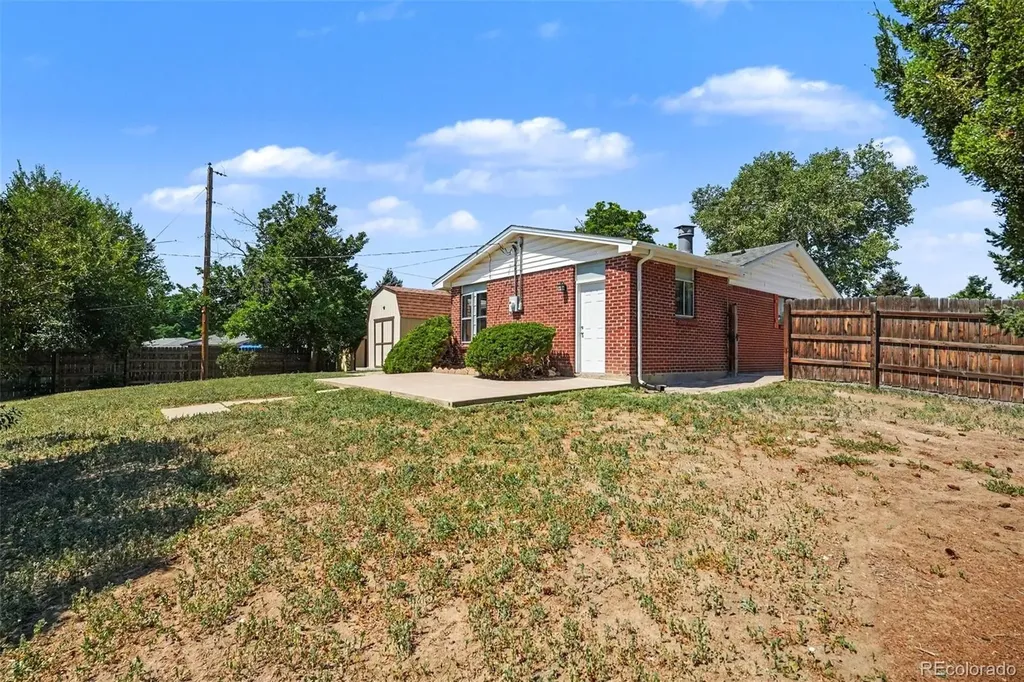 400 Leo Lane Denver CO 80260
