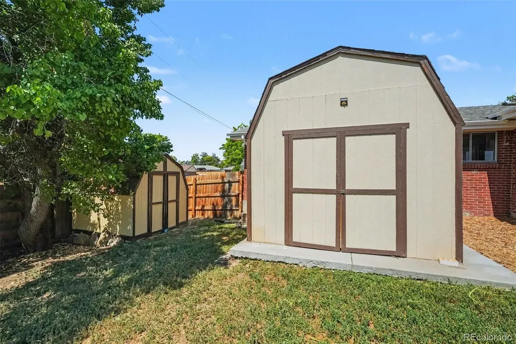 400 Leo Lane Denver CO 80260