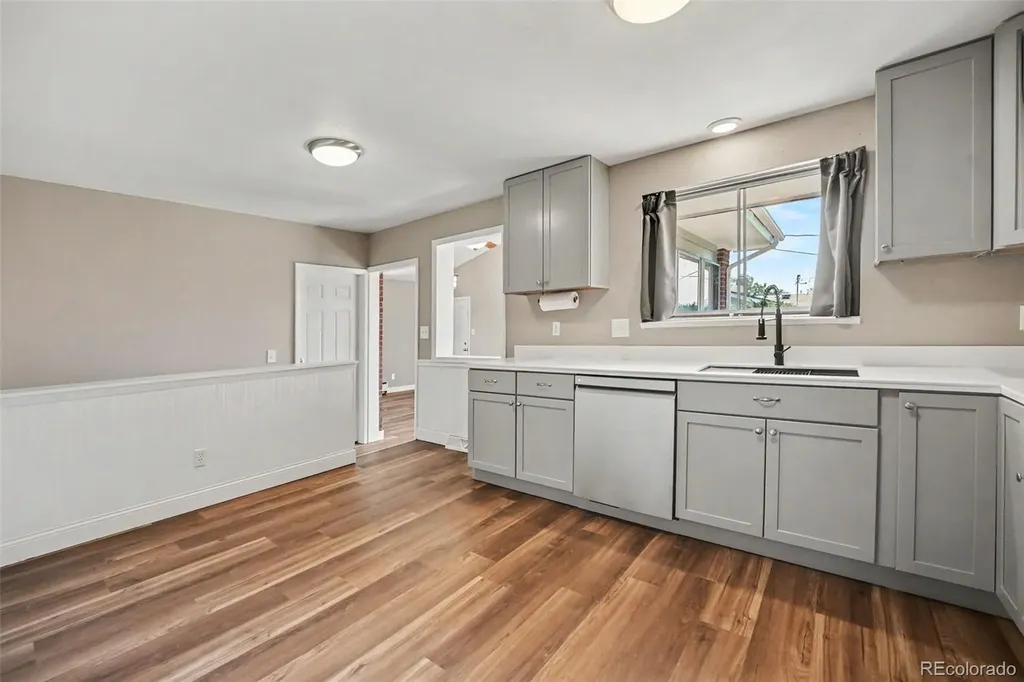 400 Leo Lane Denver CO 80260