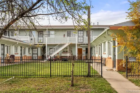 1129 Akron Street Aurora CO 80010
