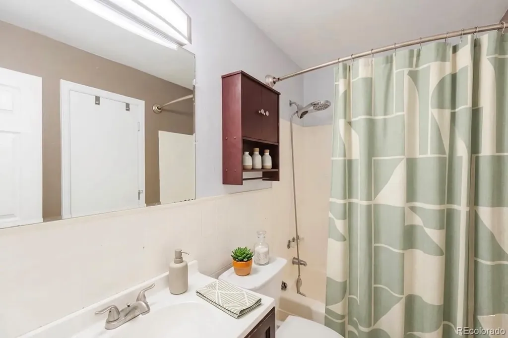 20652 E Batavia Drive Aurora CO 80011