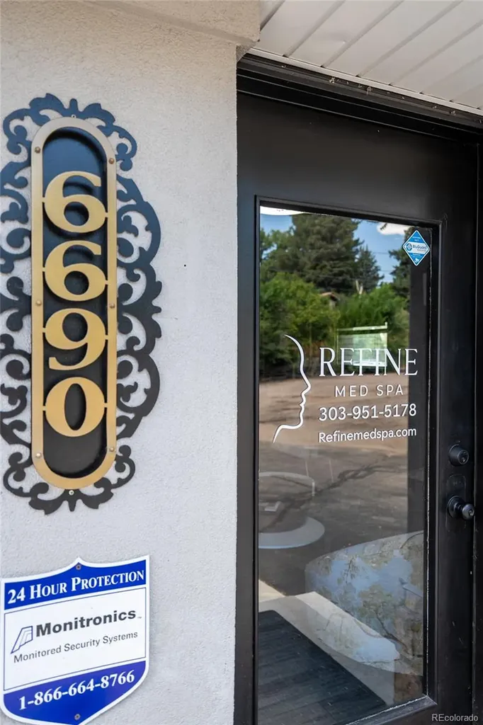 6690 S Broadway Littleton CO 80121