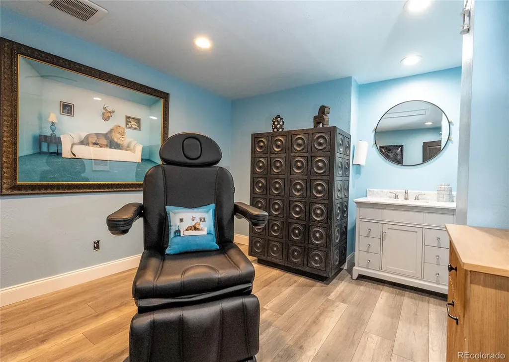 6690 S Broadway Littleton CO 80121