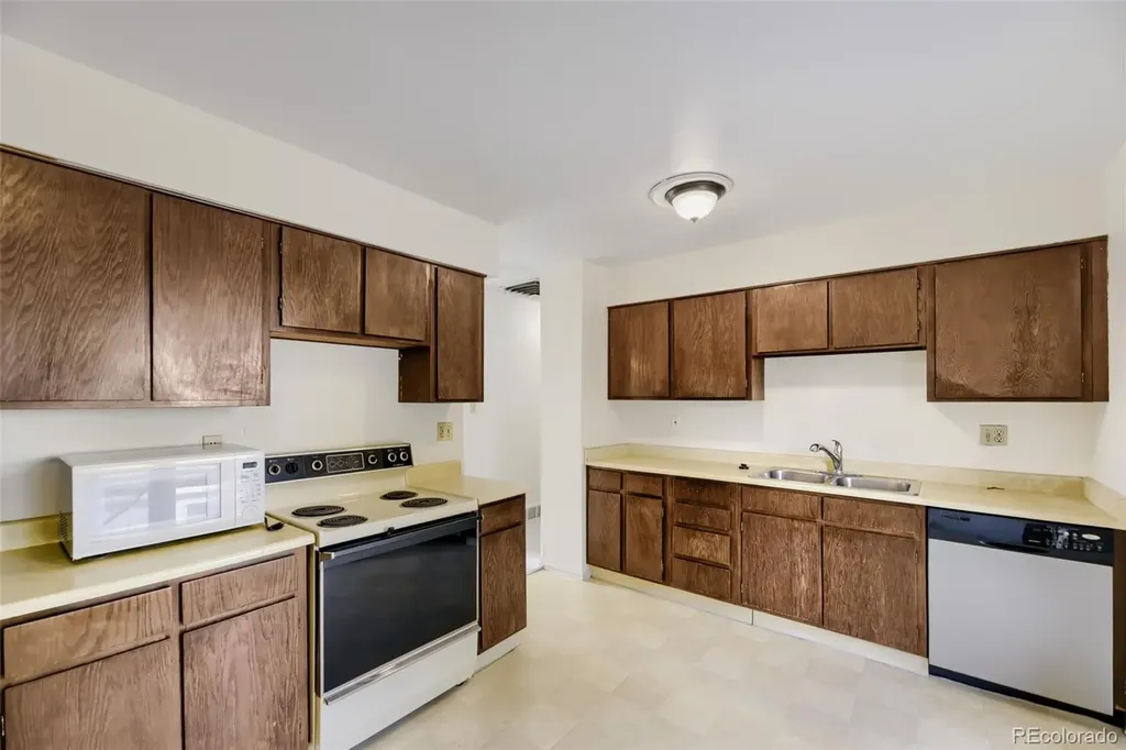 1508 S Laredo Court Aurora CO 80017