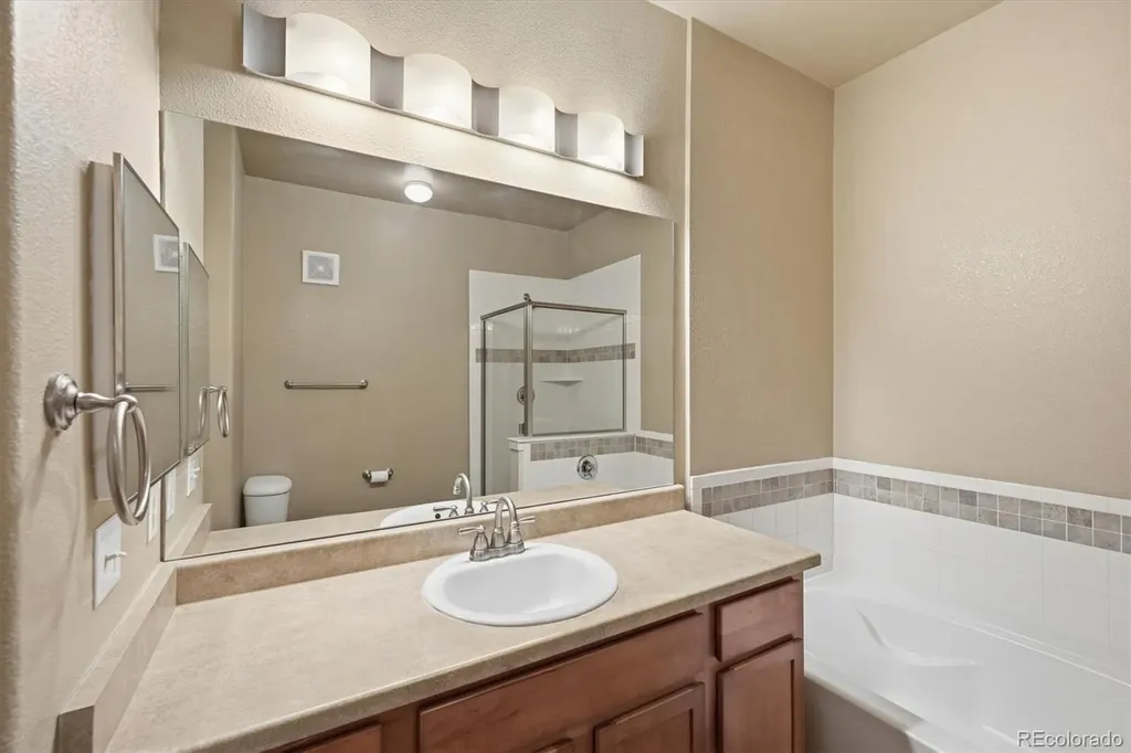 13456 Via Varra Broomfield CO 80020