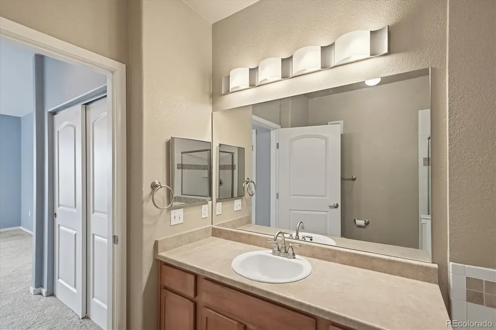 13456 Via Varra Broomfield CO 80020