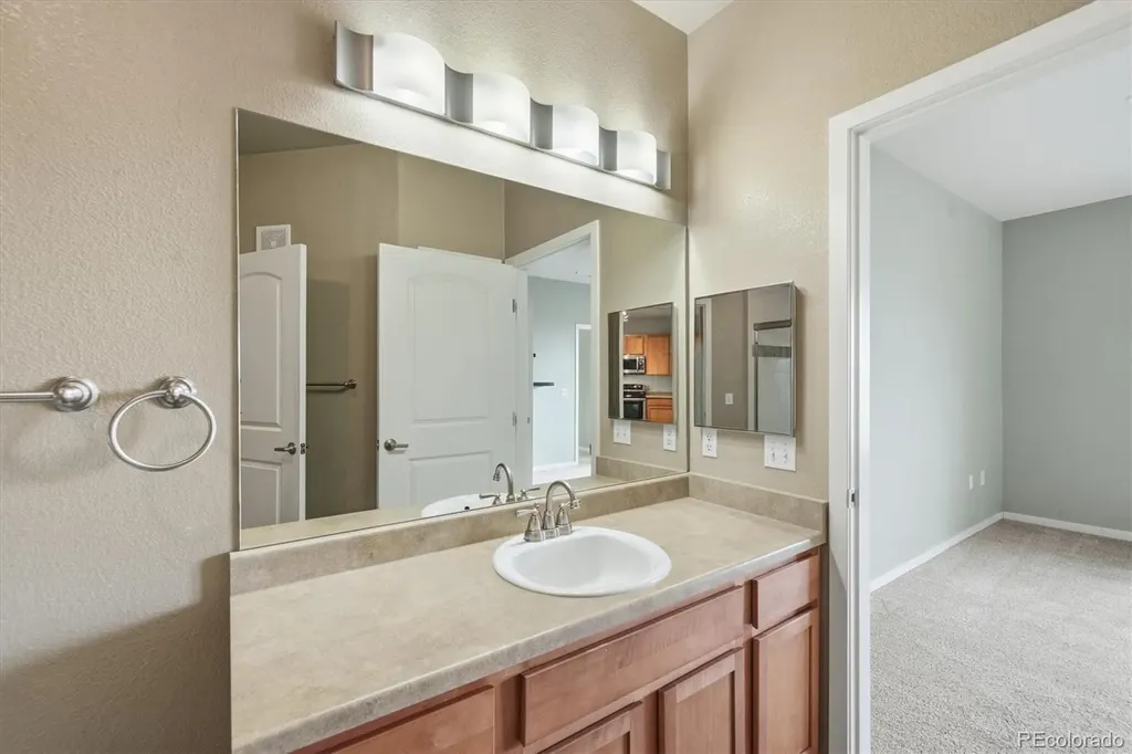 13456 Via Varra Broomfield CO 80020