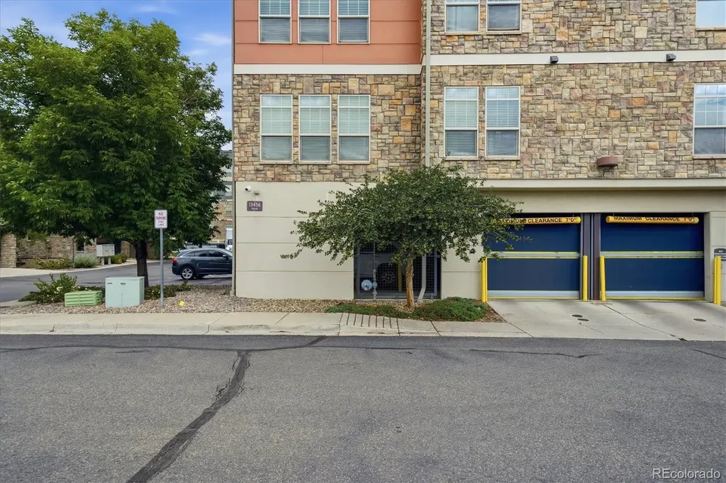 13456 Via Varra Broomfield CO 80020