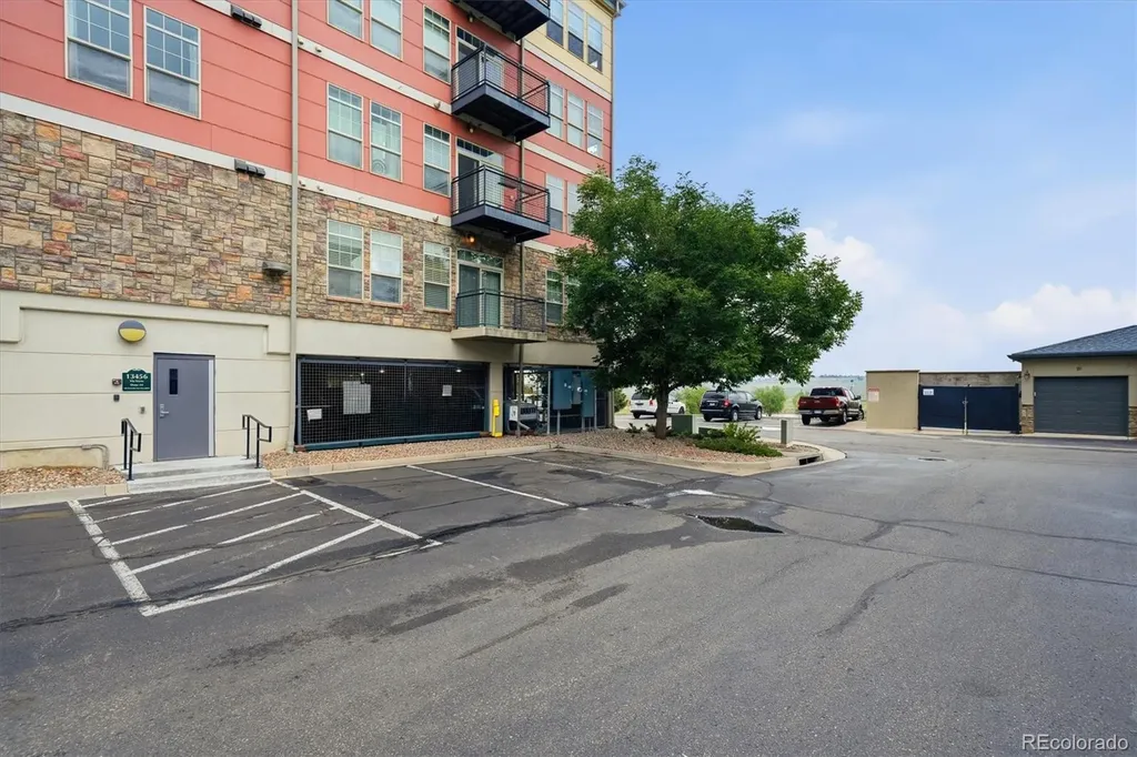 13456 Via Varra Broomfield CO 80020