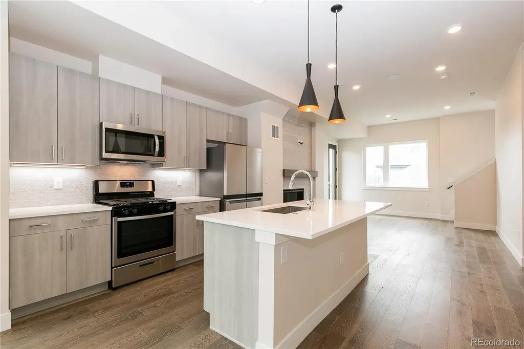 1275 Stuart Street Denver CO 80204