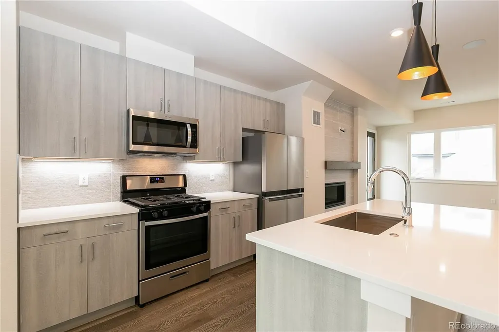 1275 Stuart Street Denver CO 80204