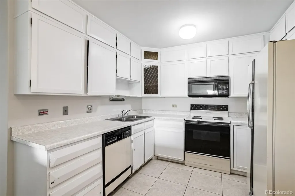 690 S Alton Way Denver CO 80247