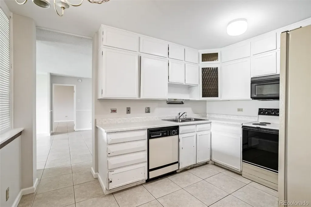 690 S Alton Way Denver CO 80247