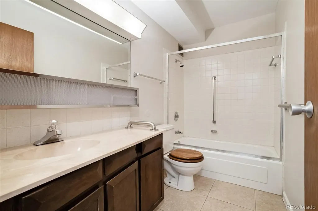690 S Alton Way Denver CO 80247