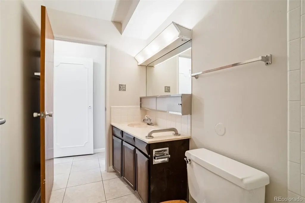 690 S Alton Way Denver CO 80247