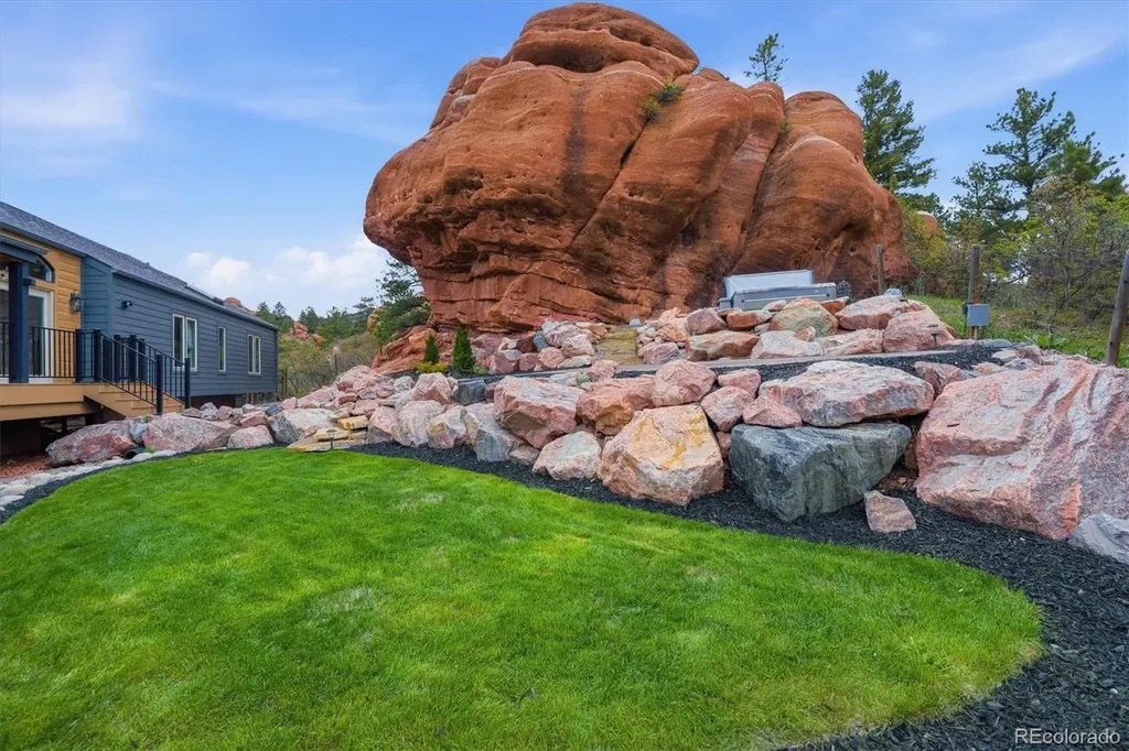 6195 Apache Drive Larkspur CO 80118