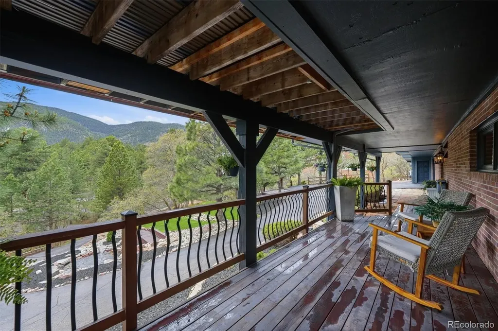 6195 Apache Drive Larkspur CO 80118