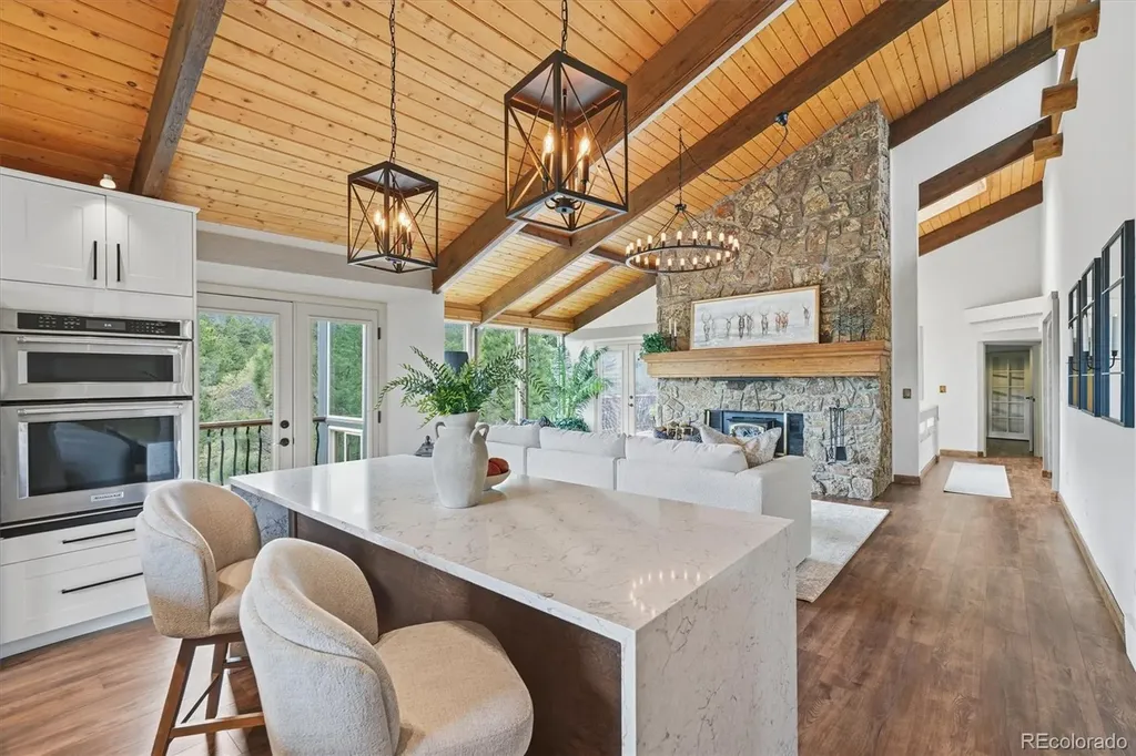 6195 Apache Drive Larkspur CO 80118