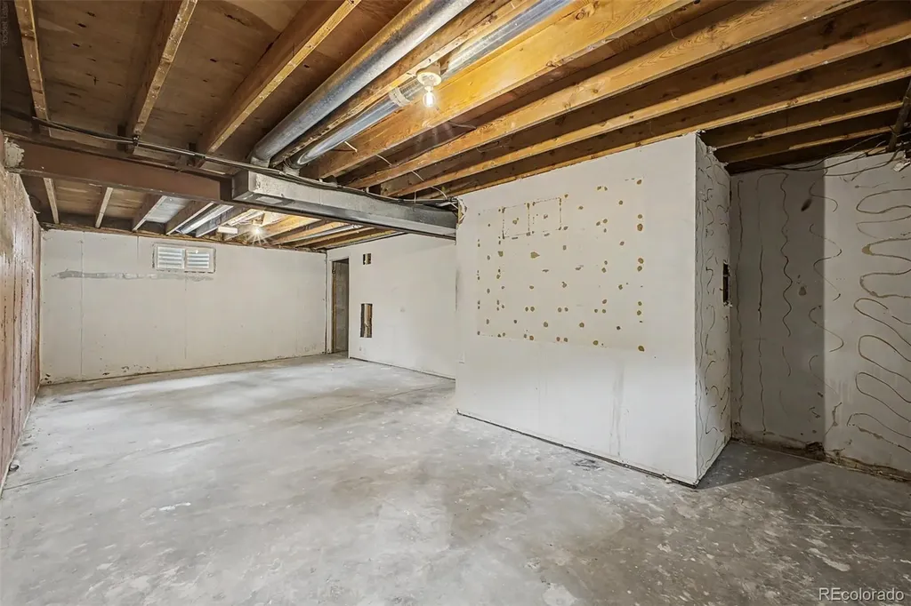 9272 W Hoover Place Littleton CO 80123