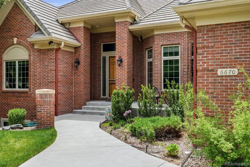 6670 W Crestline Avenue Littleton CO 80123