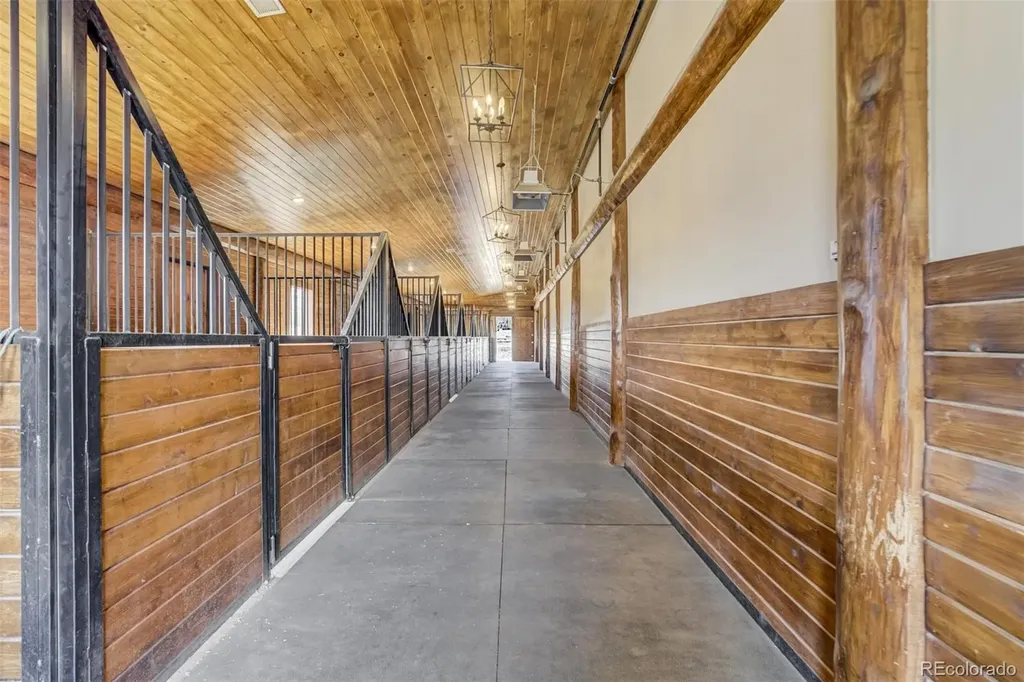10589 County Road 102 Guffey CO 80820