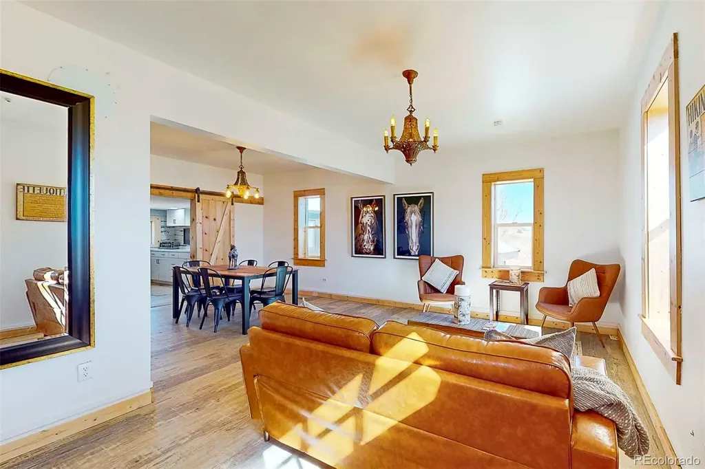 10589 County Road 102 Guffey CO 80820