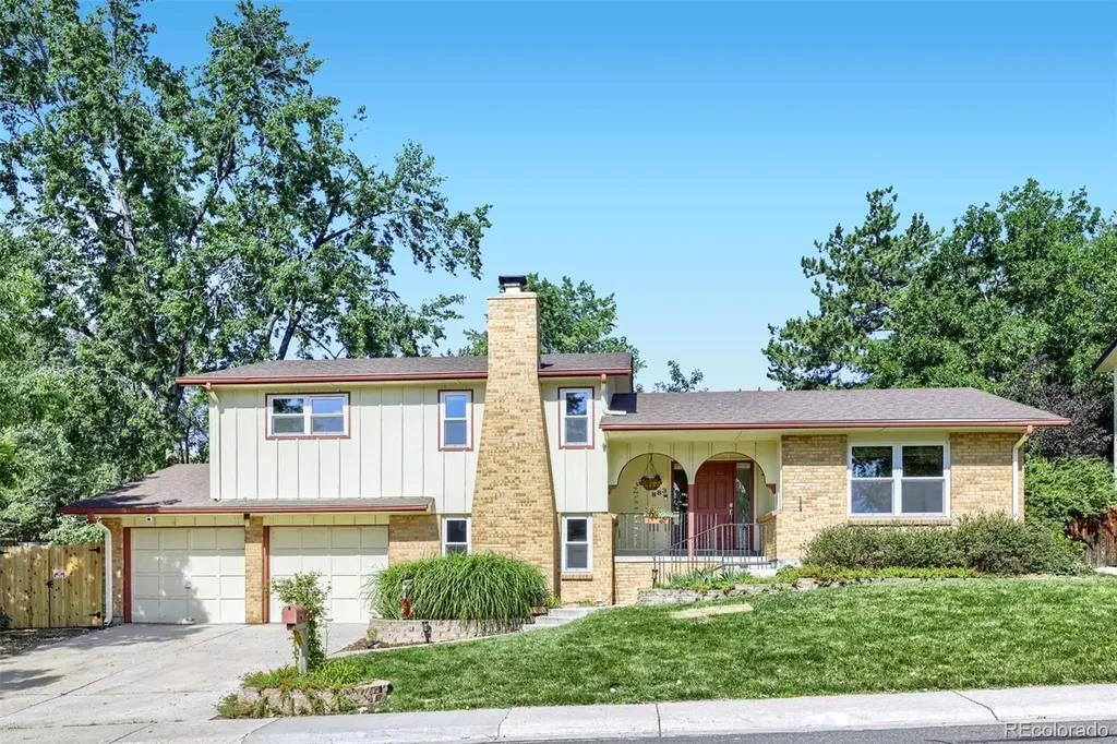 883 S Nelson Way Lakewood CO 80226