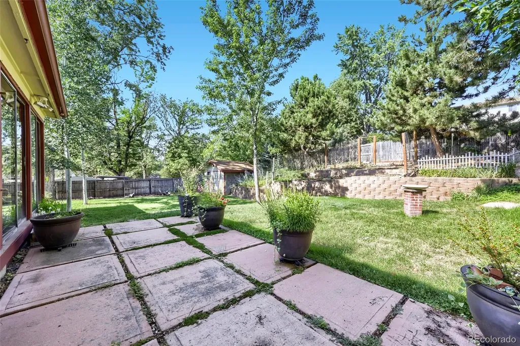 883 S Nelson Way Lakewood CO 80226