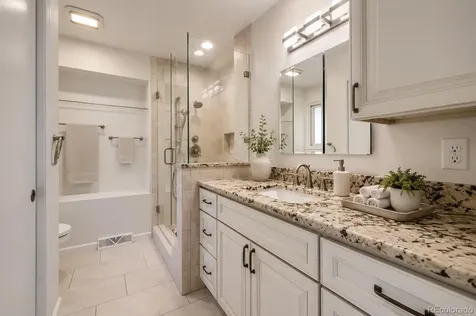 883 S Nelson Way Lakewood CO 80226