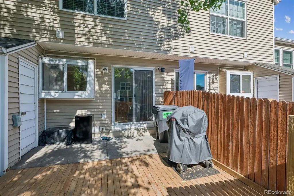 4011 E 94th Avenue E Denver CO 80229