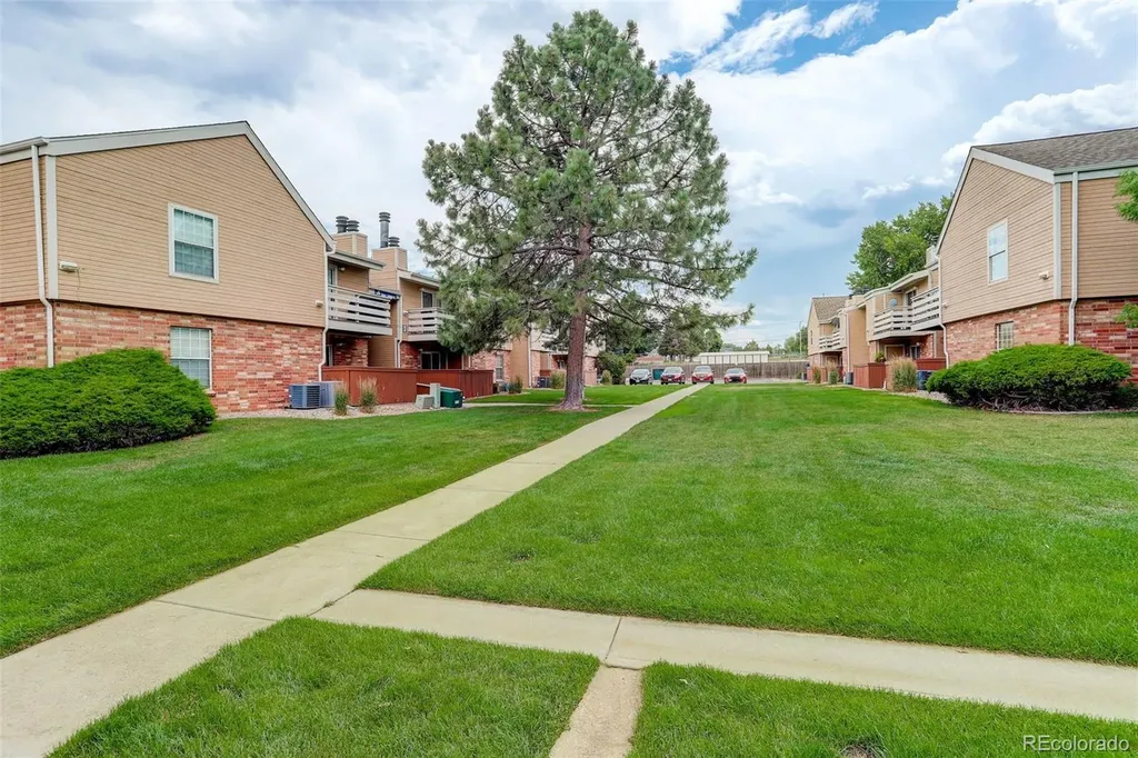 3322 S Ammons Street Lakewood CO 80227