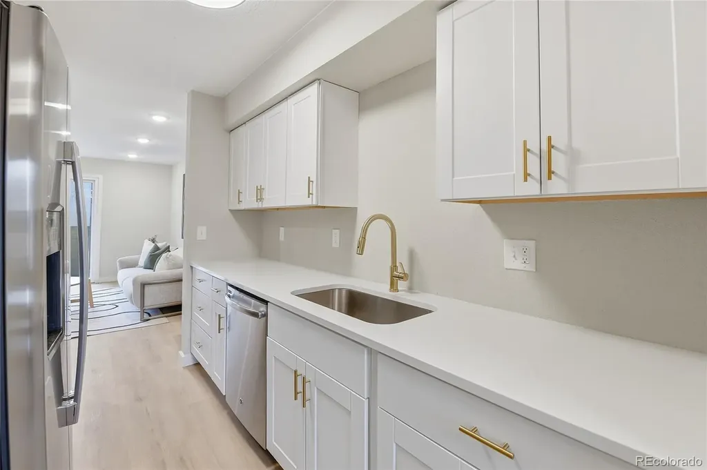 1060 S Parker Road Denver CO 80231