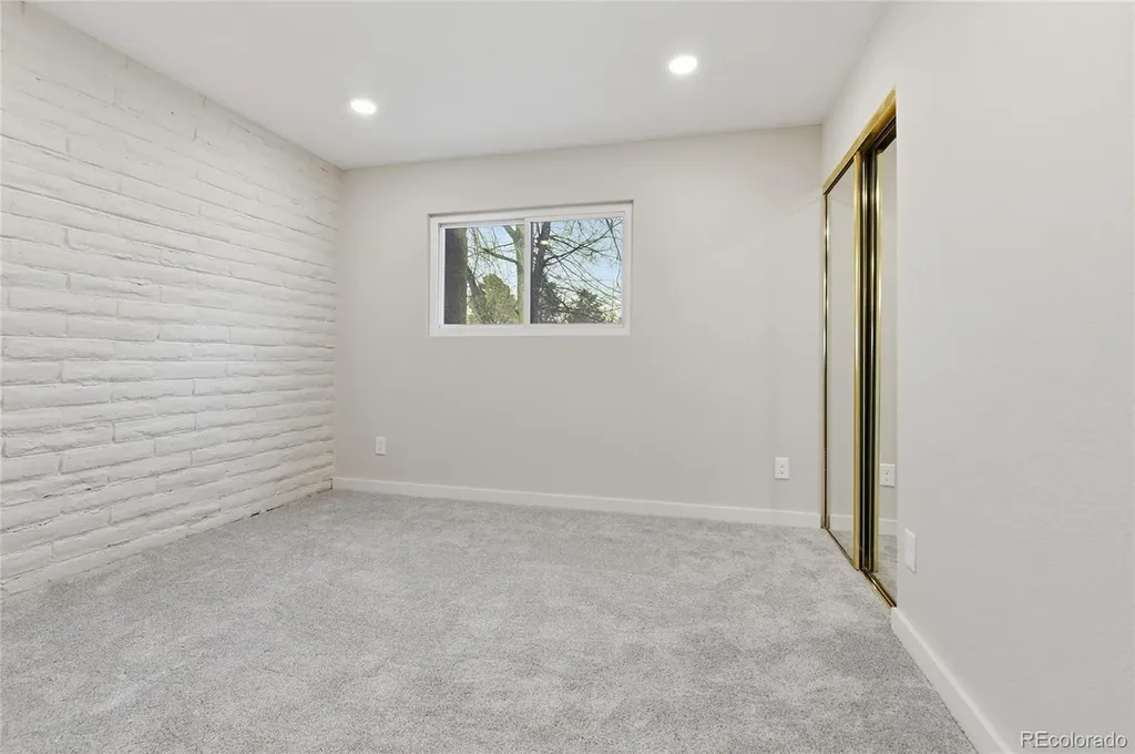 1060 S Parker Road Denver CO 80231