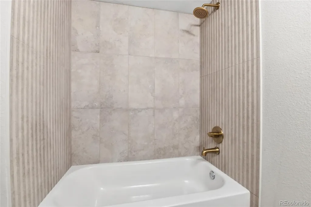 1060 S Parker Road Denver CO 80231