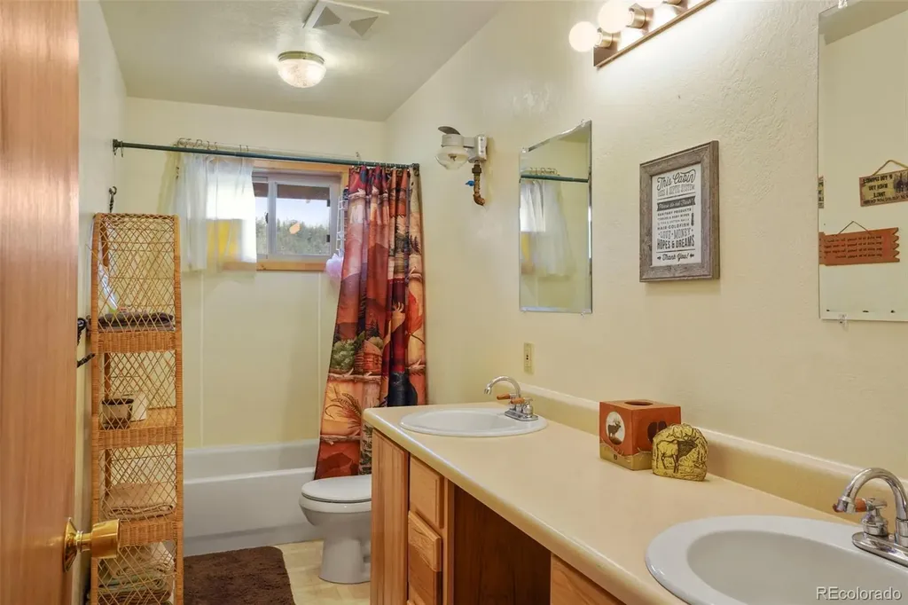 10801 County Road M-32 Del Norte CO 81132