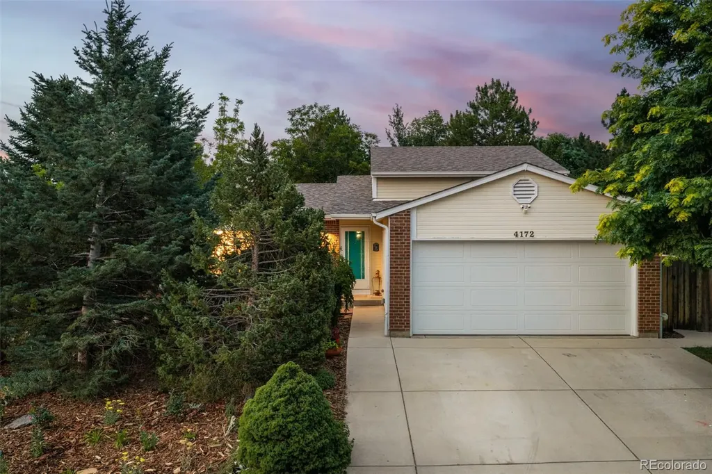 4172 S Cathay Way Aurora CO 80013