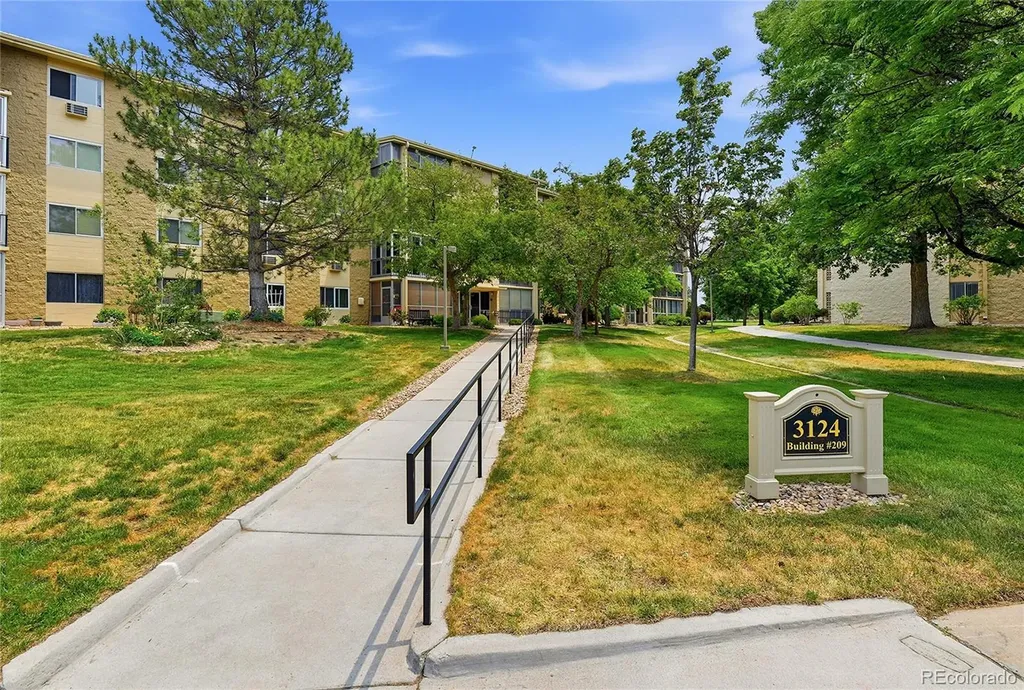3124 S Wheeling Way Aurora CO 80014