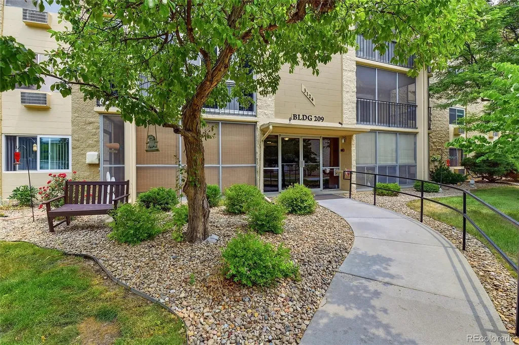3124 S Wheeling Way Aurora CO 80014