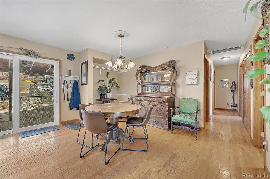 2540 S Kipling Street Lakewood CO 80227