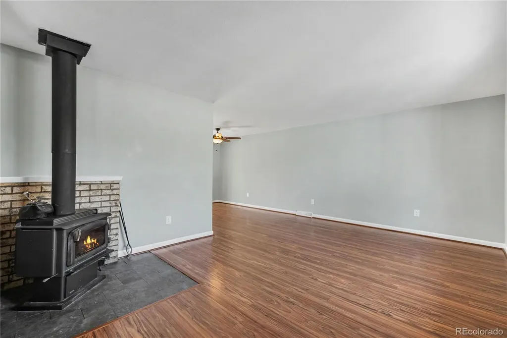 966 E 8th Avenue Broomfield CO 80020