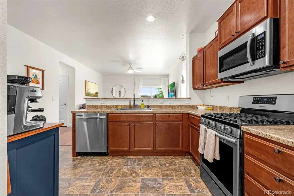 10036 Thunderbolt Trail Colorado Springs CO 80925