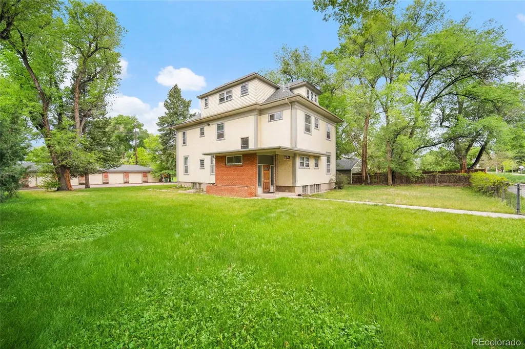 1518 N Wahsatch Avenue Colorado Springs CO 80907