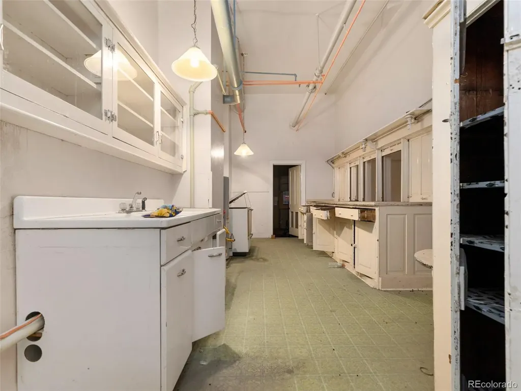 224 N Commercial Street Trinidad CO 81082