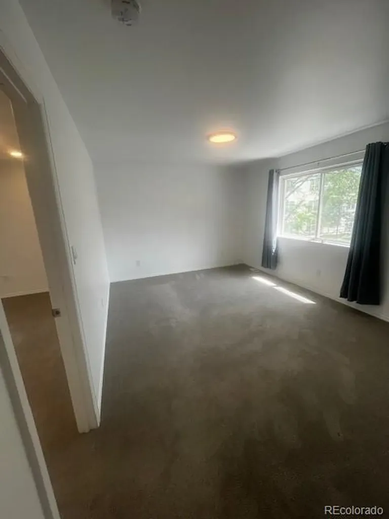 2142 Meadow Court Longmont CO 80501