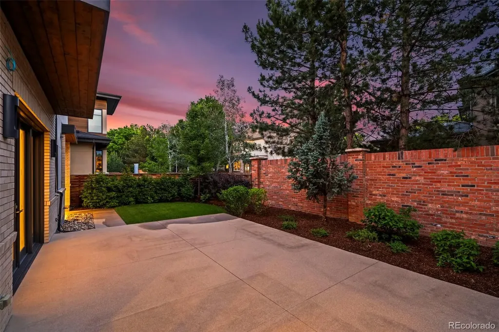 6956 E Archer Place Denver CO 80230