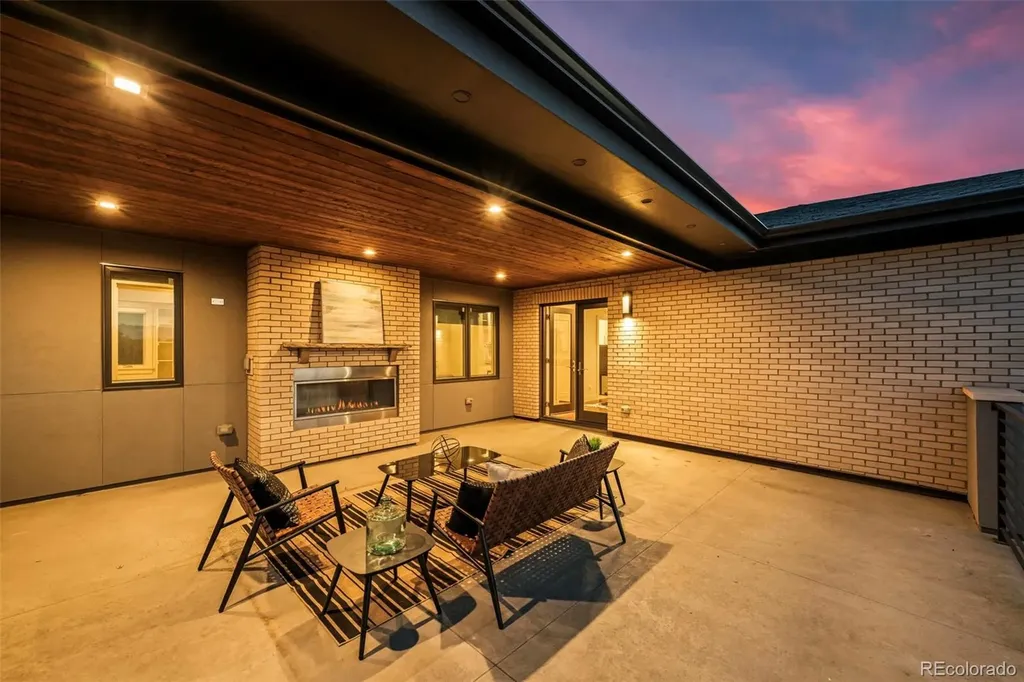 6956 E Archer Place Denver CO 80230